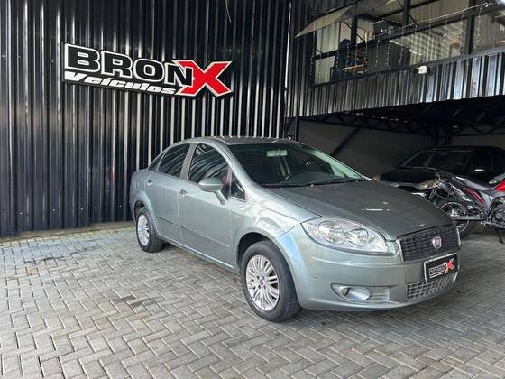 FIAT LINEA 1.8 ESSENCE 16V FLEX 4P MANUAL FIAT LINEA 1.8 ESSENCE 16V FLEX 4P MANUAL